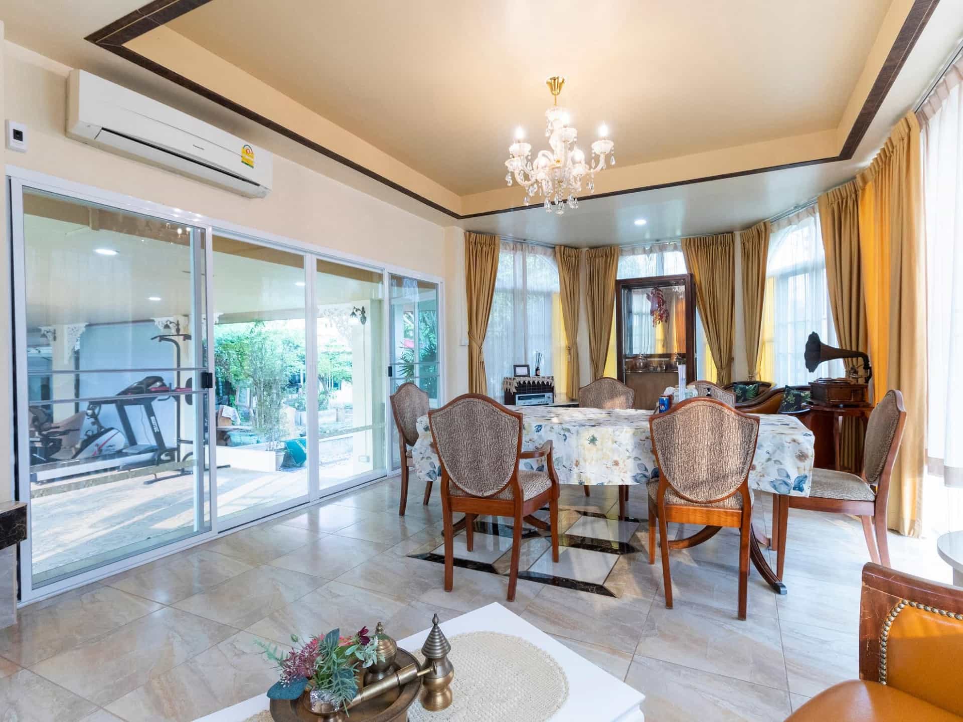 โอโย 750 บ้านสวนอัมพร โอโย 750 บ้านสวนอัมพร