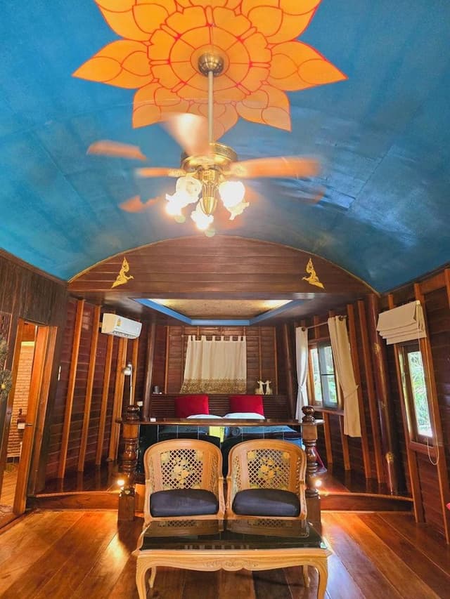 Honeymoon Suite, Garden View