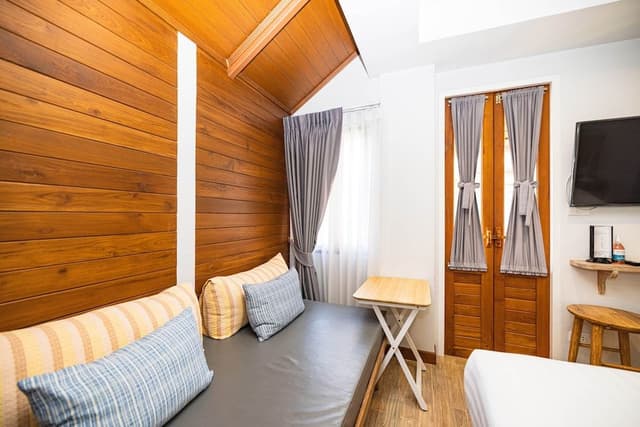 Deluxe Double Room With Balcony