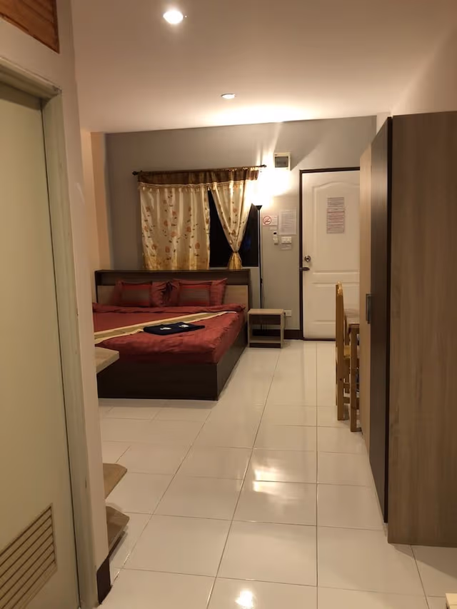 Standard Room with Balcomy