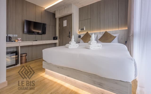 Deluxe Queen Room