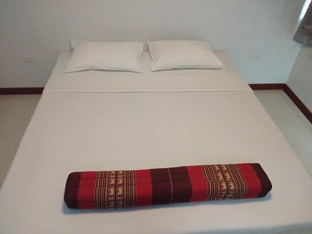 Basic Bungalow, 1 King Bed
