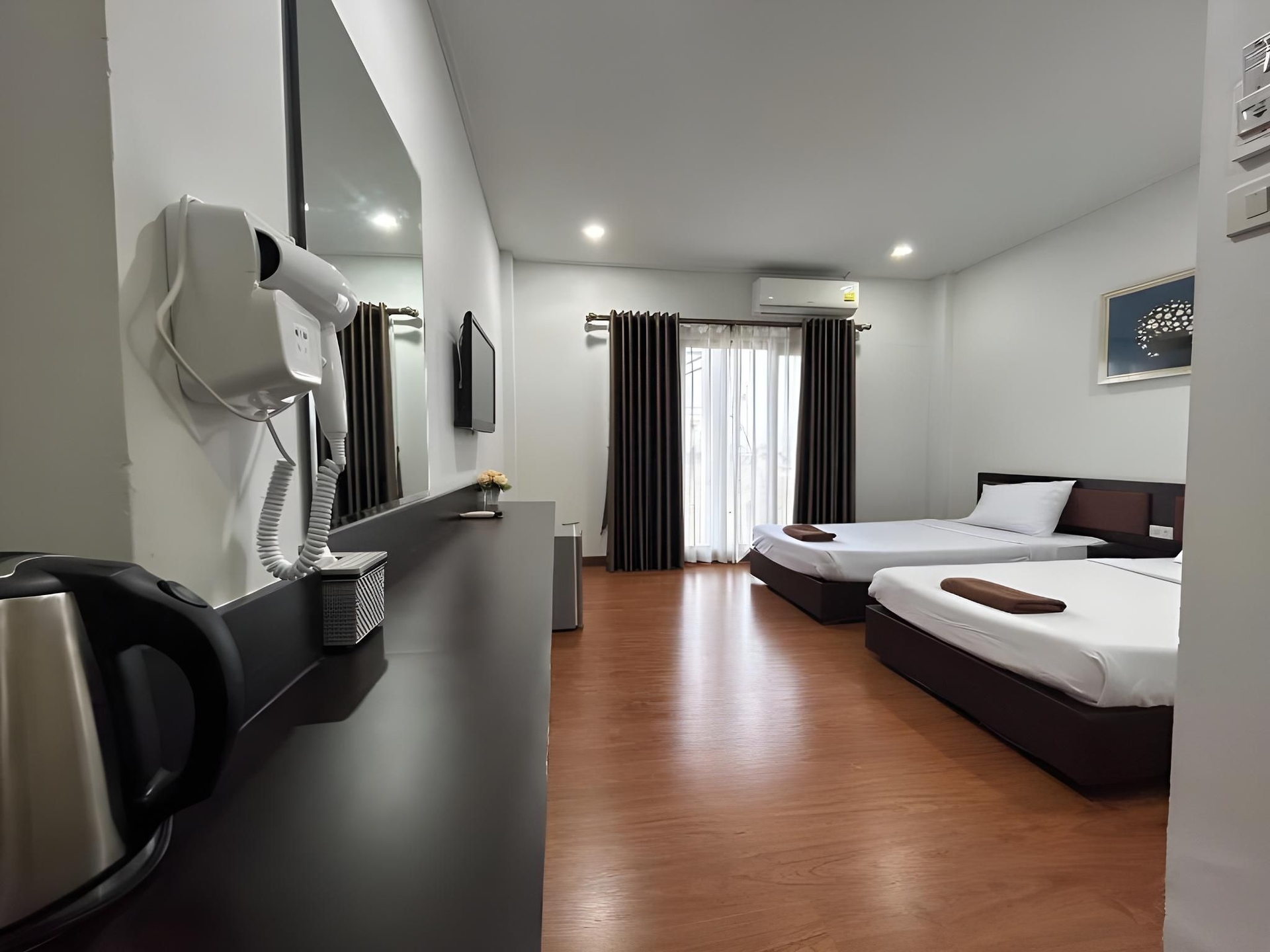 Bordin Hotel0