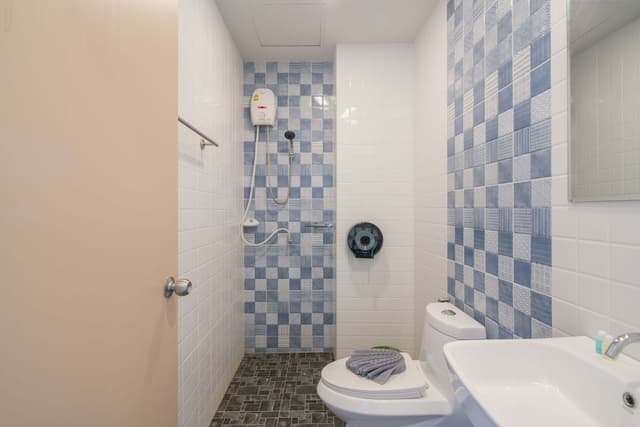 4 Connecting Rooms for 8