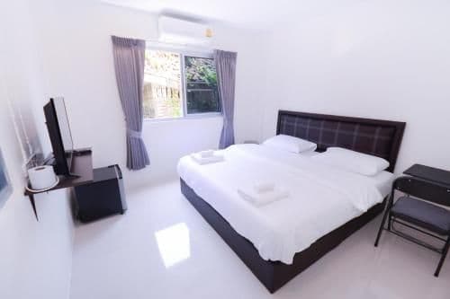 1 Double Bed