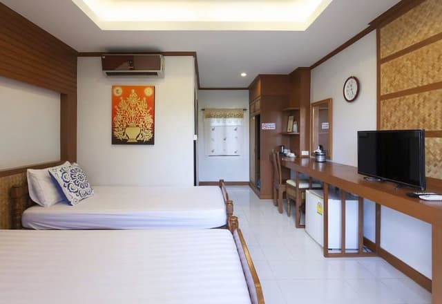 Standard Twin Room
