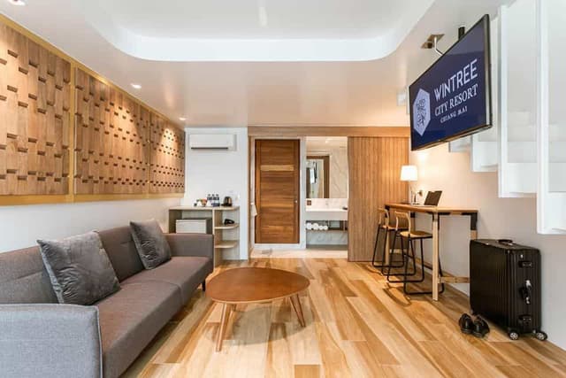 Duplex Suite with Pool Access