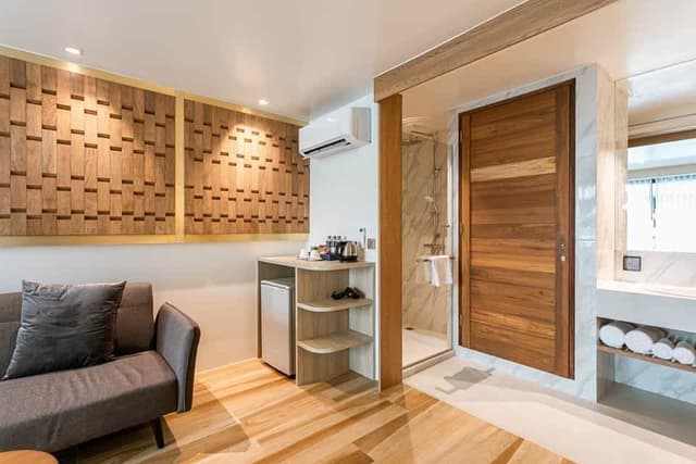Duplex Suite with Pool Access