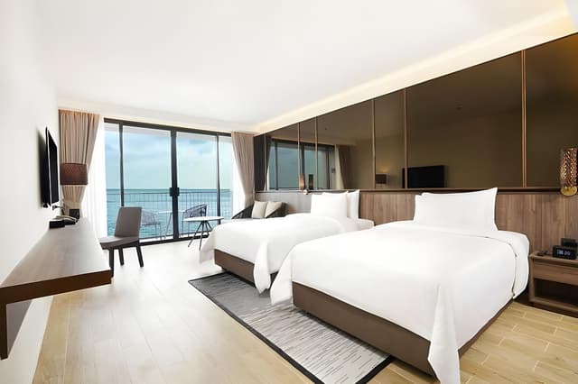 Sea View Grand Deluxe Twin room