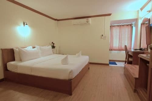 Deluxe King Bed Room