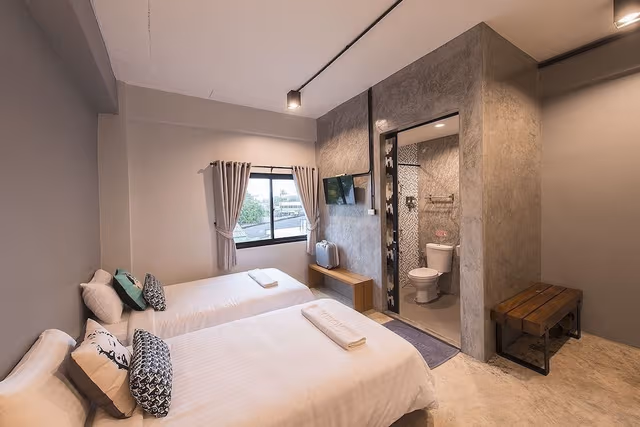 Standard Twin Room