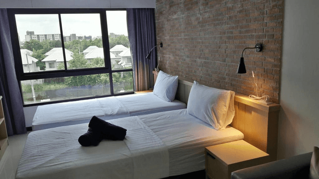 Large Twin Room