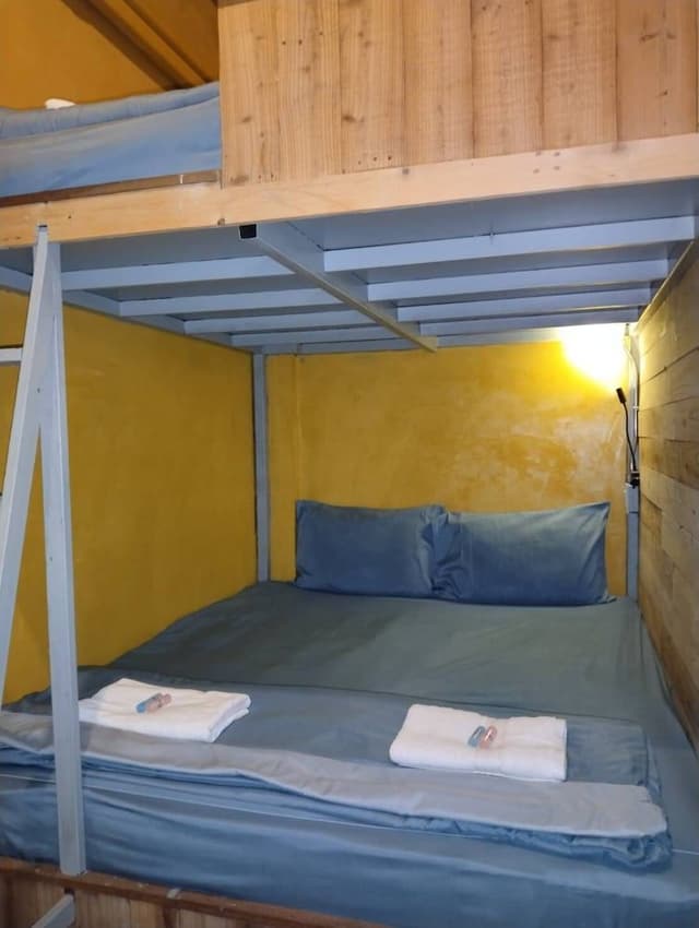 Sigle Bed in Dormitory Room (10 Bed)