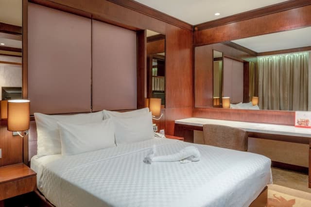 Executive Room