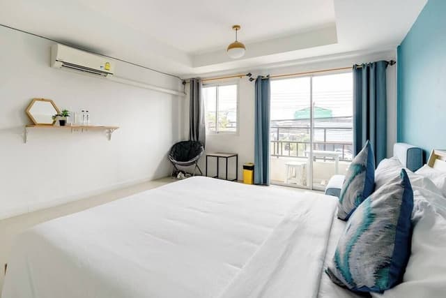 Standard Room with Shared Bathroom