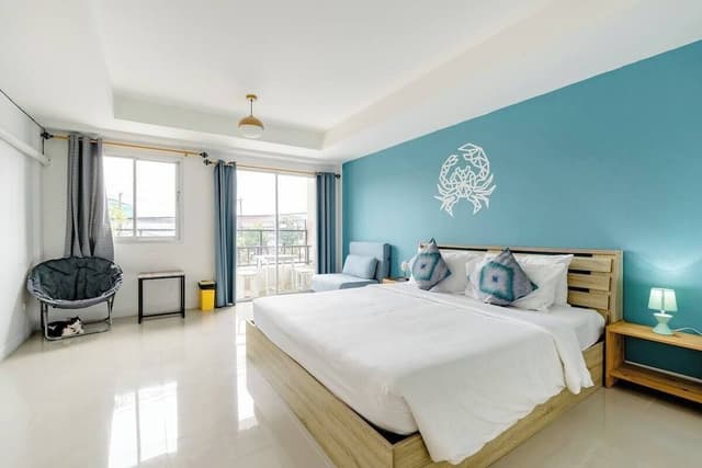Standard Room with Shared Bathroom