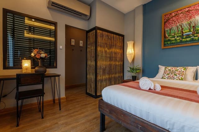 Deluxe Triple Room, City View