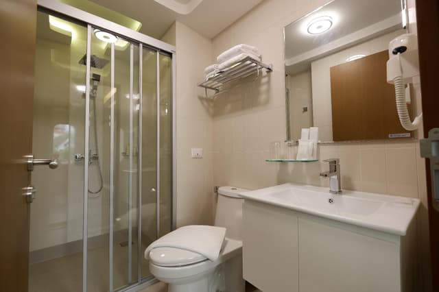 Standard Hollywood Twin Room