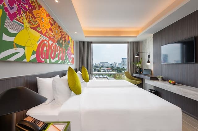 Premier Garden View King Room