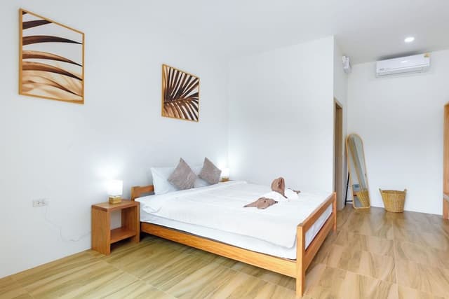 Room, 1 King Bed, Garden View