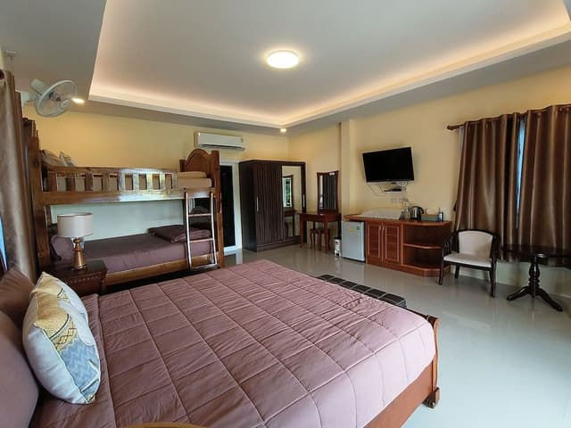 Deluxe Quadruple Room
