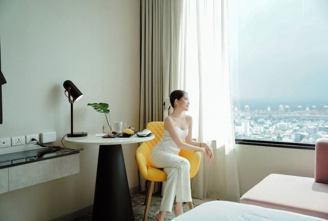 Superior Skyline Twin Room