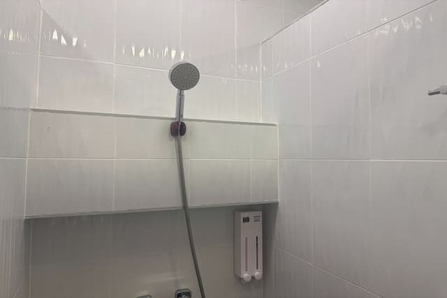 Shared Dormitory, Women only