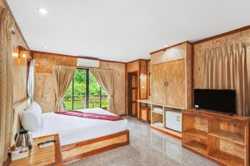 Deluxe King Suite