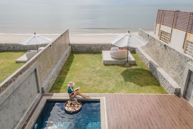 Seafront Grand Villa