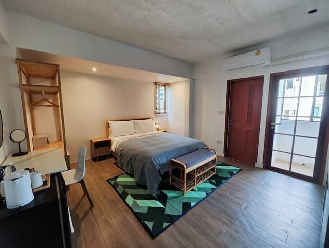 Standard Room, 1 Queen Bed, Ensuite