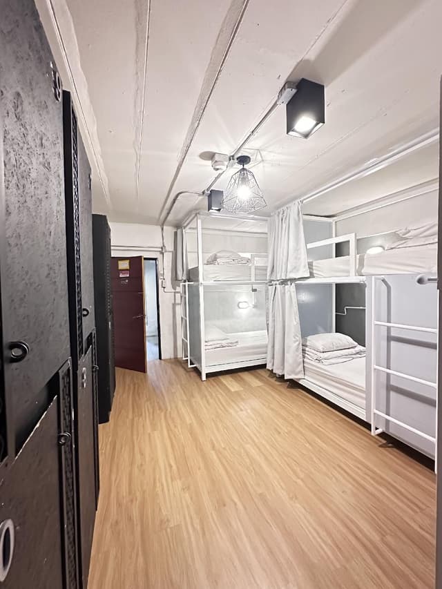 Bed in 6-Bed Mixed Dormitory Room