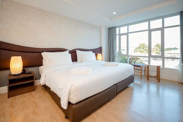 Superior King Room