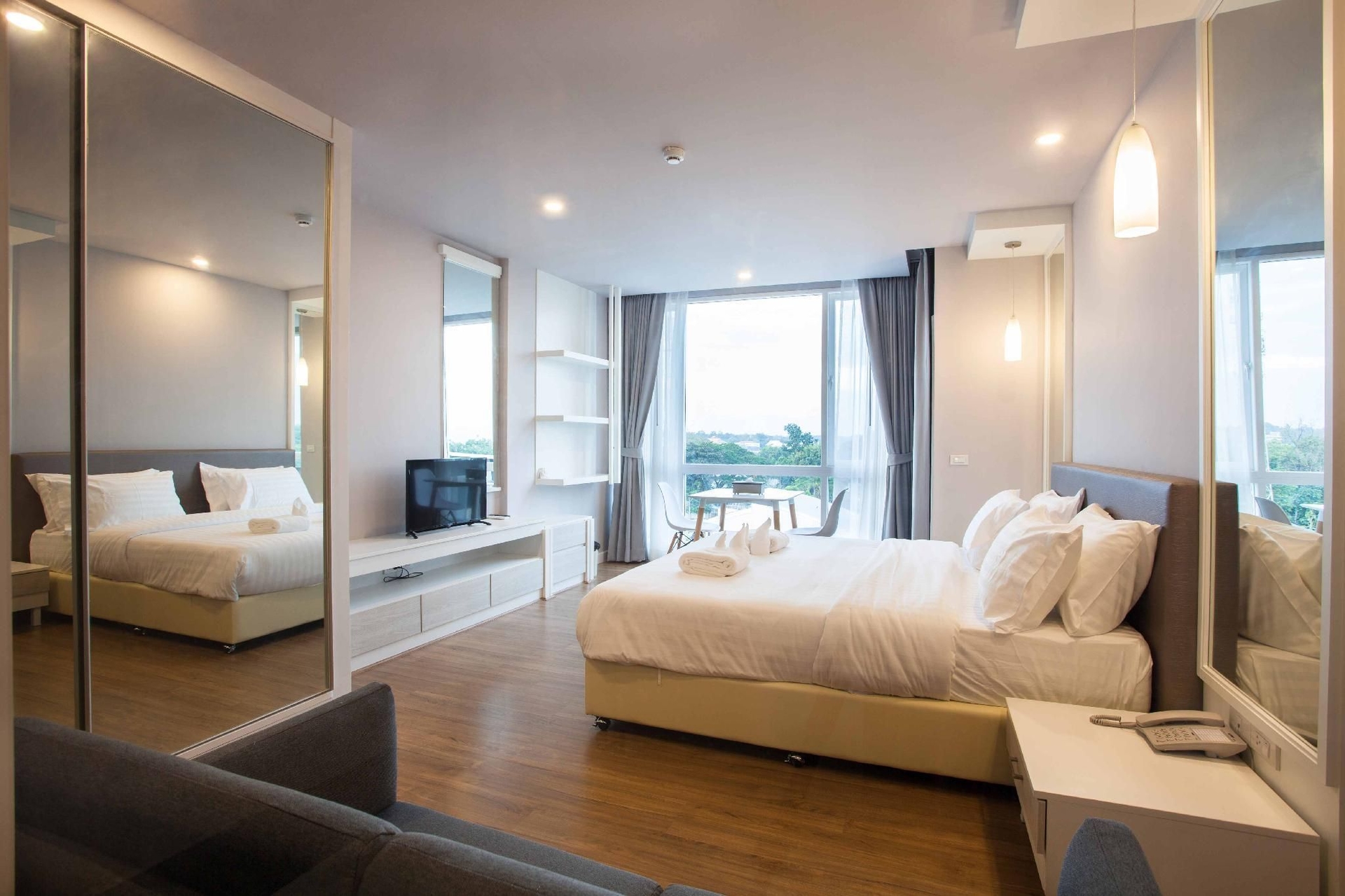 โรงแรมเดอะ แคนนาส (The Kannas Hotel)1