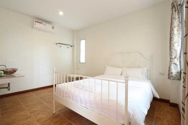 Queen Room with Balcony