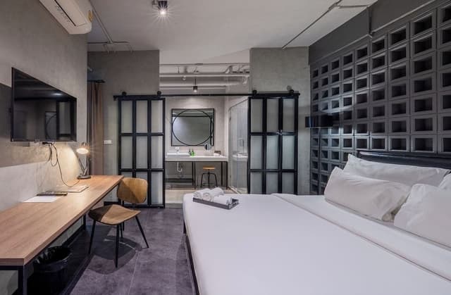 Executive Suite