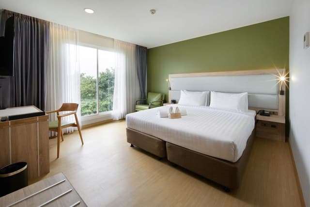 Superior Room, 1 King Bed