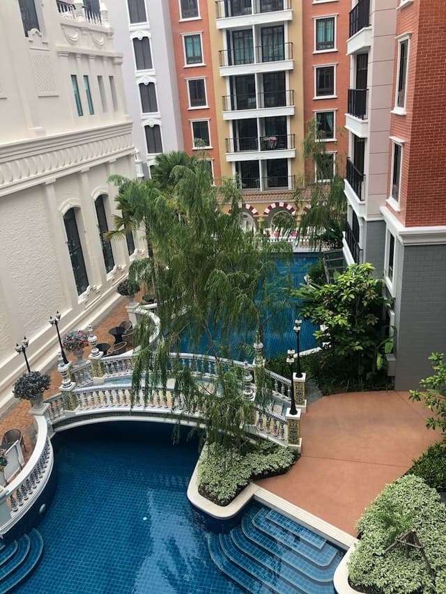 Deluxe Double with Pool View