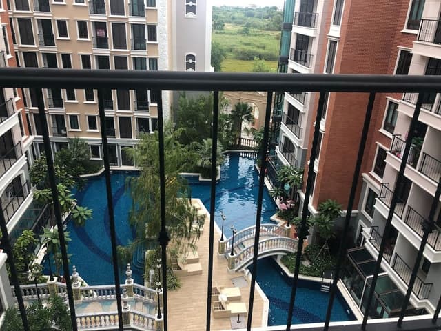 Deluxe Double with Pool View