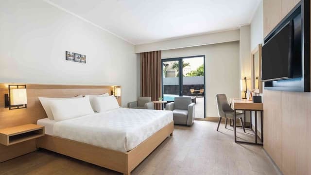 Grand Deluxe Hollywood