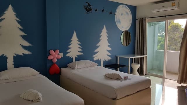 Standard Twin Room