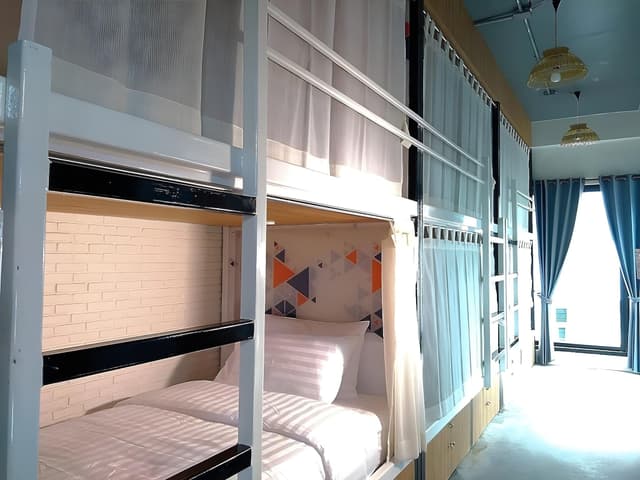 6-Bed Mixed Dormitory with Shared Bathroom