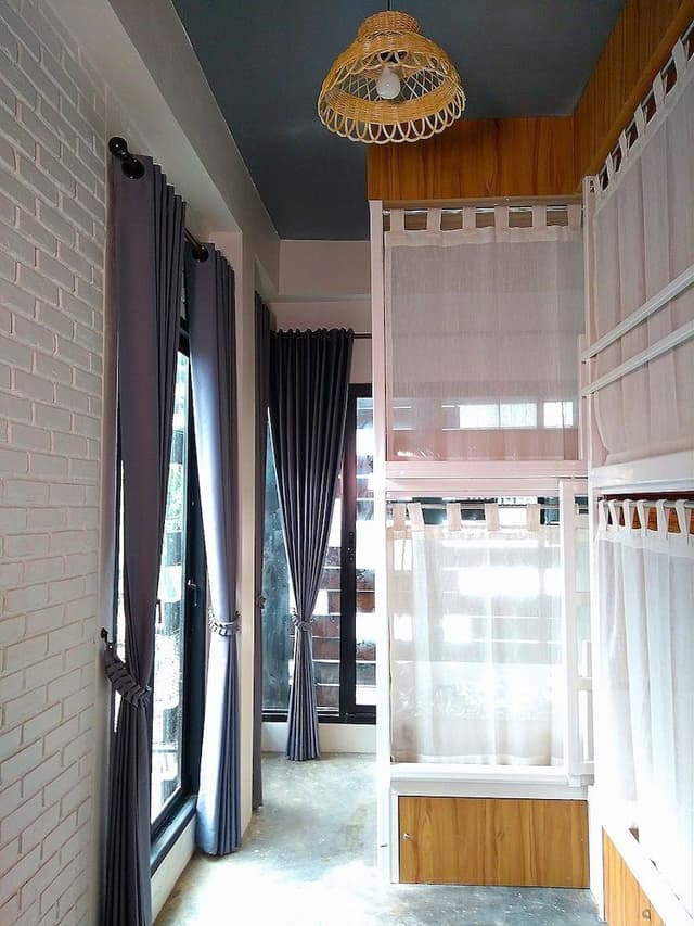 8-Bed Mixed Dormitory with Shared Bathroom