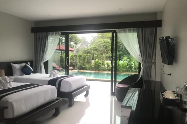Standard Twin Room