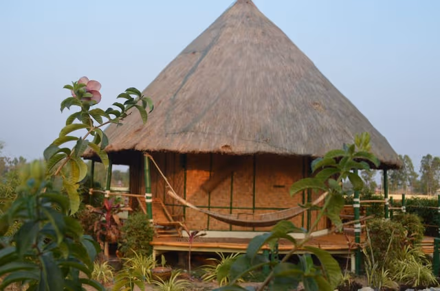 Comfort Bungalow, 1 Queen Bed, Terrace, Lakeside