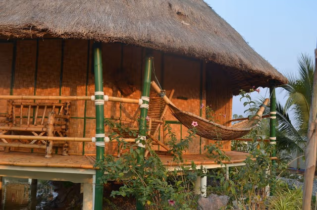 Comfort Bungalow, 1 Queen Bed, Terrace, Lakeside