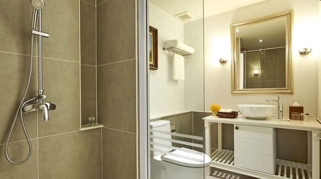 Grand Deluxe King Room