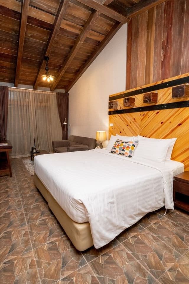Romantic Studio