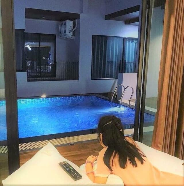 Standard Double Room with Pool Access