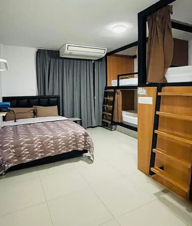 Family Room, 1 Bedroom