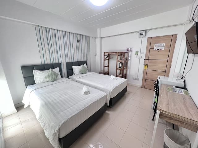 Twin Bedroom